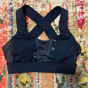 Lily is sports bra, size XS, worn once. Excellent condition.